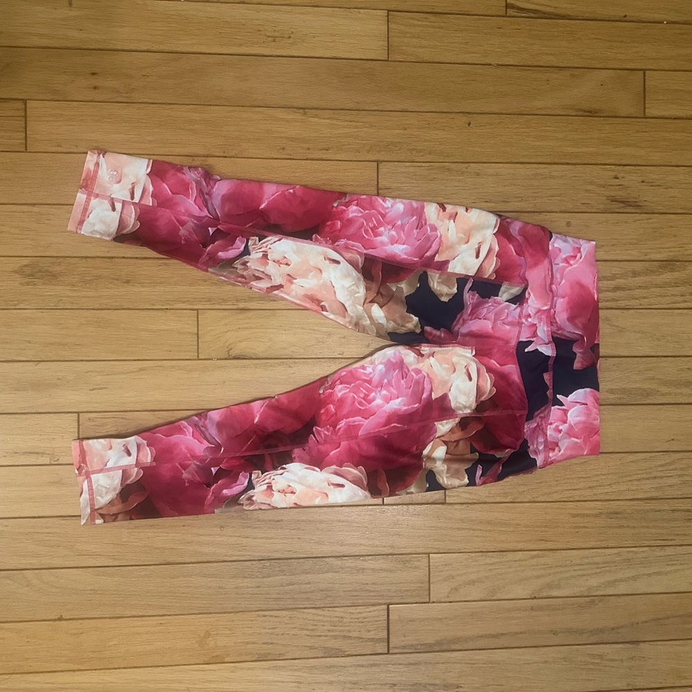 Albion Peony Cropped Leggings - Picture 4 of 7